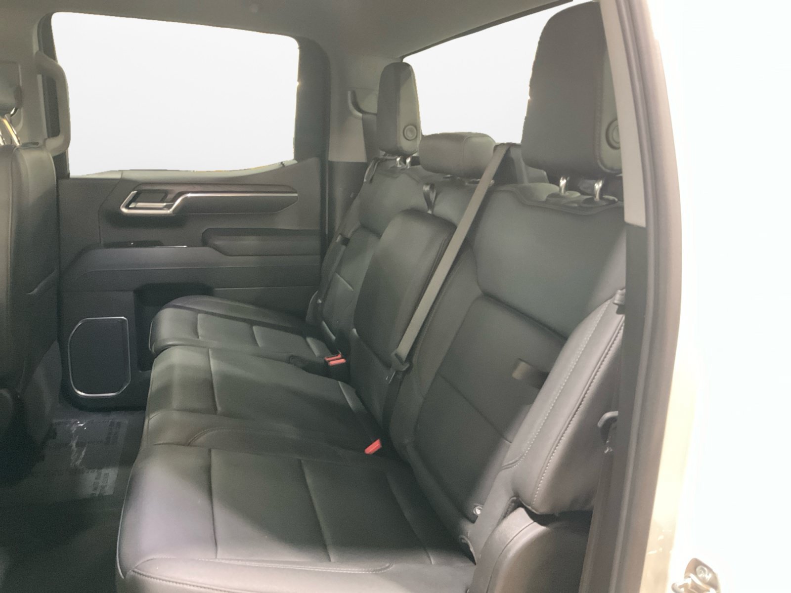 Used 2026 GMC Sierra 1500 SLT AWD/4WD image 15