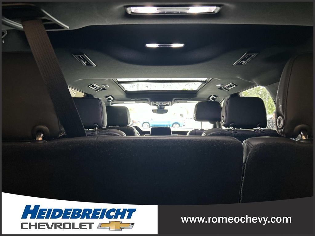 Used 2021 Chevrolet Tahoe Premier w/ Premium Package AWD/4WD image 32