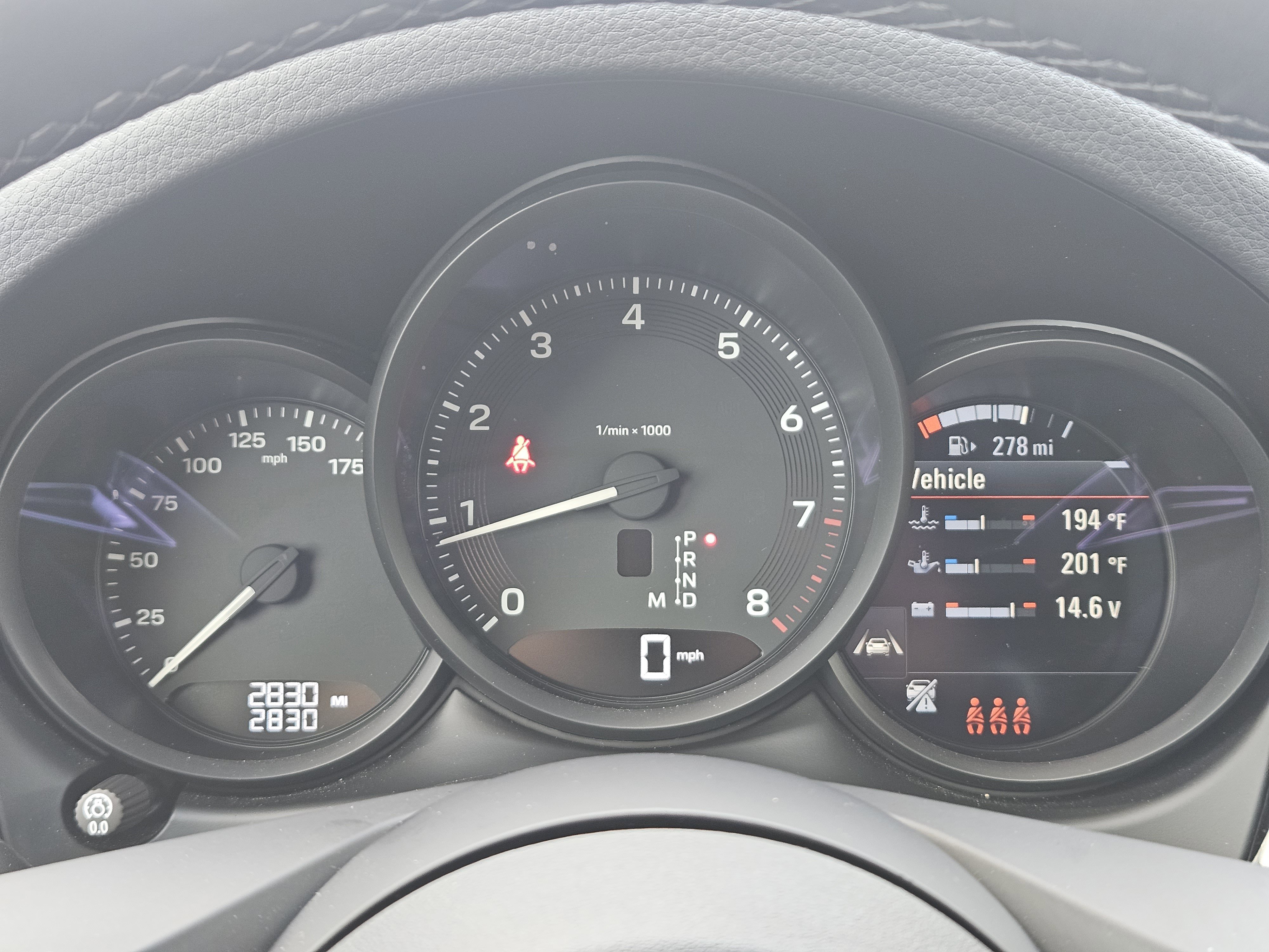 Certified 2025 Porsche Macan image 16