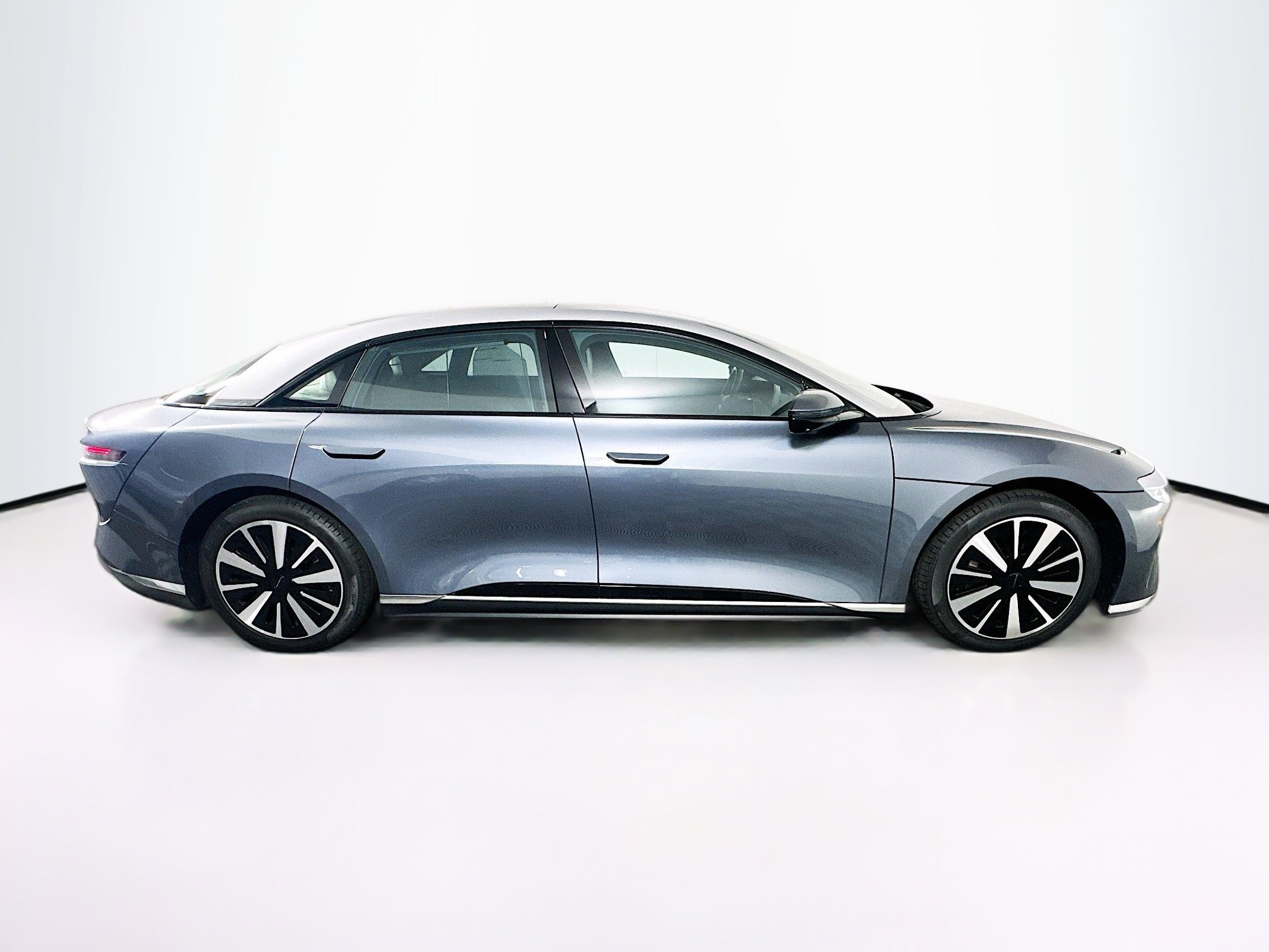 Used 2024 Lucid Air Touring AWD/4WD image 10