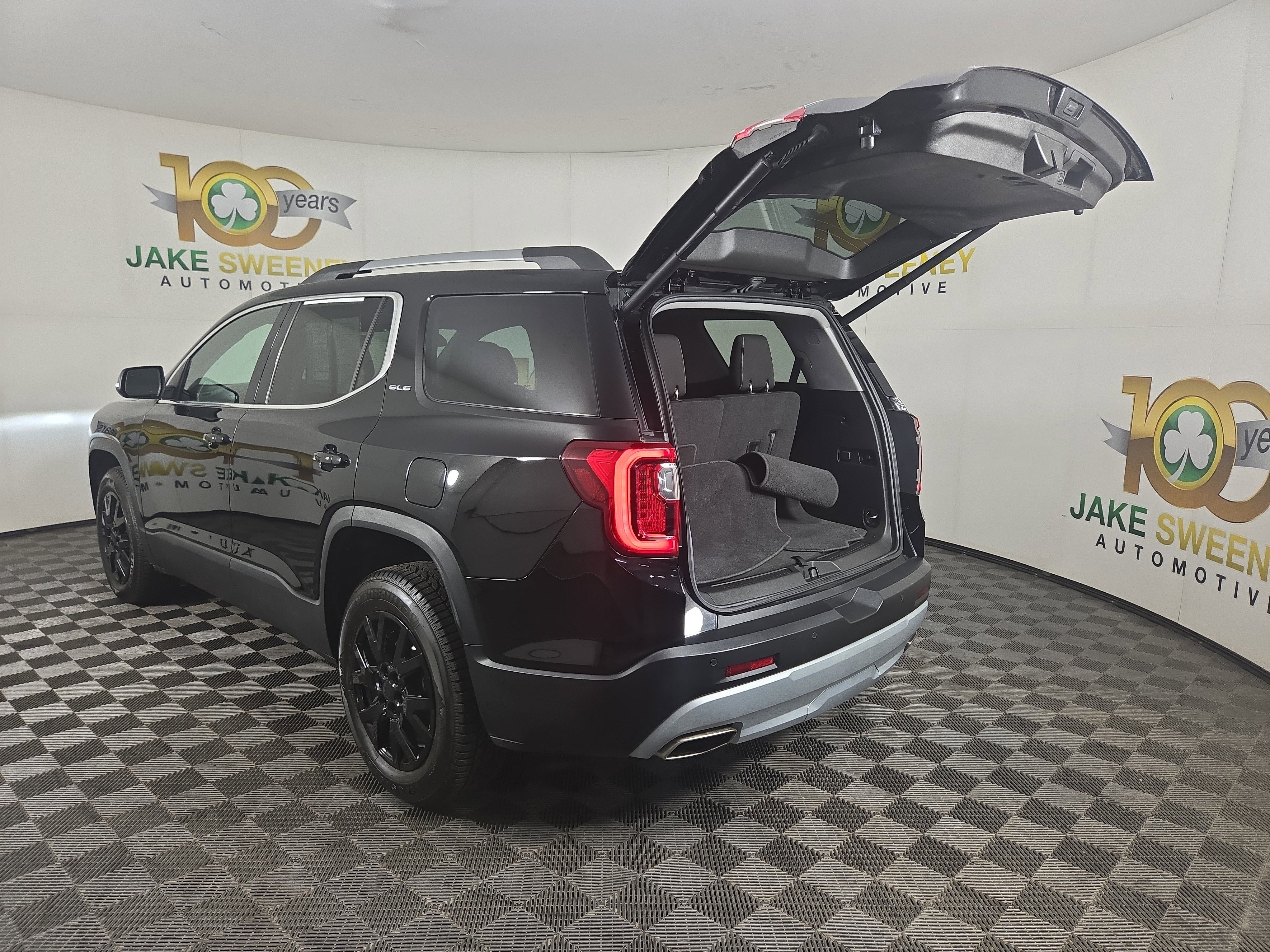 Certified 2023 GMC Acadia SLE w/ LPO, Cargo Package image 31