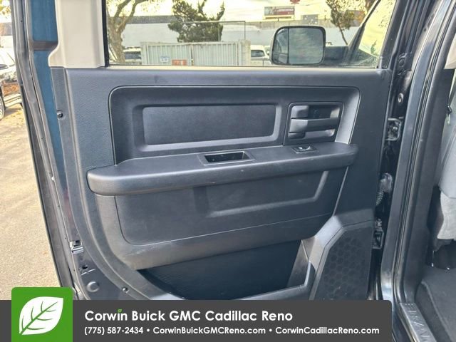 Used 2013 RAM 2500 Tradesman w/ Chrome Appearance Group image 20