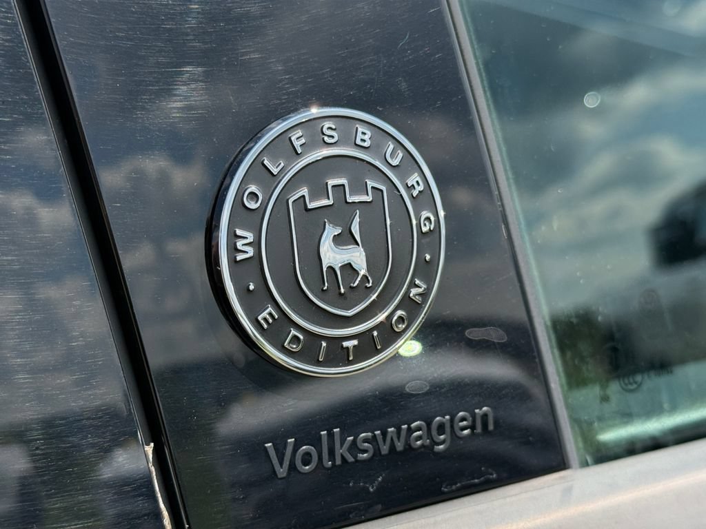 Used 2024 Volkswagen Tiguan Wolfsburg Edition AWD/4WD image 45