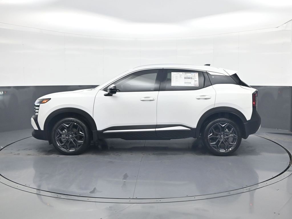New 2026 Nissan Kicks SR FWD image 4