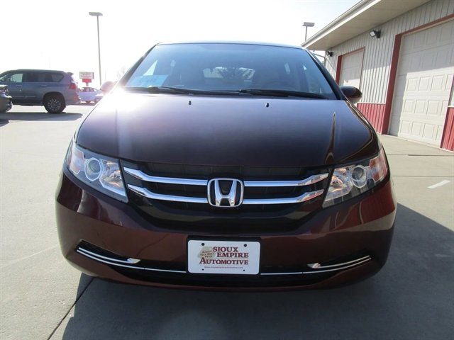 Used 2016 Honda Odyssey SE image 4