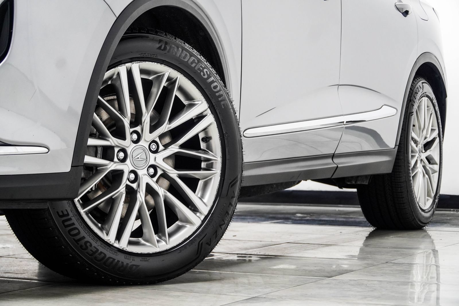 Used 2023 Acura MDX w/ Advance Package AWD/4WD image 4