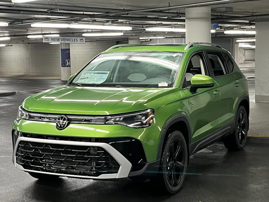 New 2025 Volkswagen Taos SEL video 3