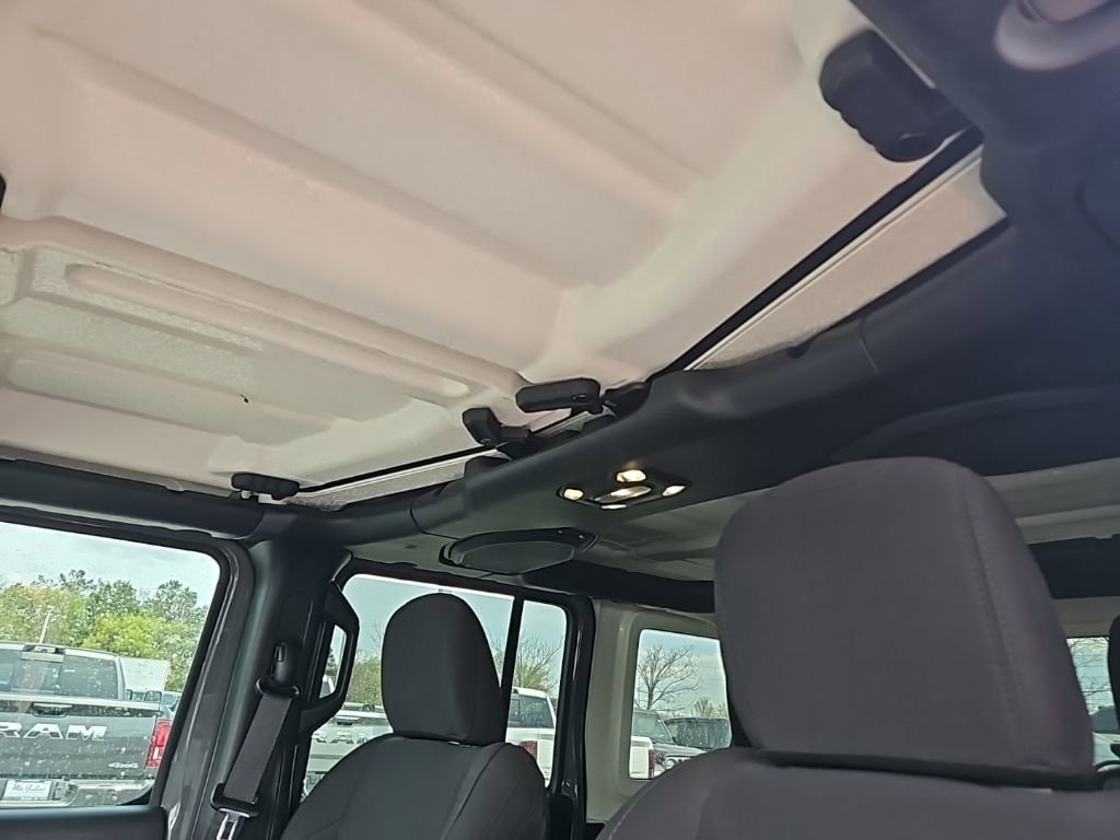 Used 2023 Jeep Wrangler Sport image 16