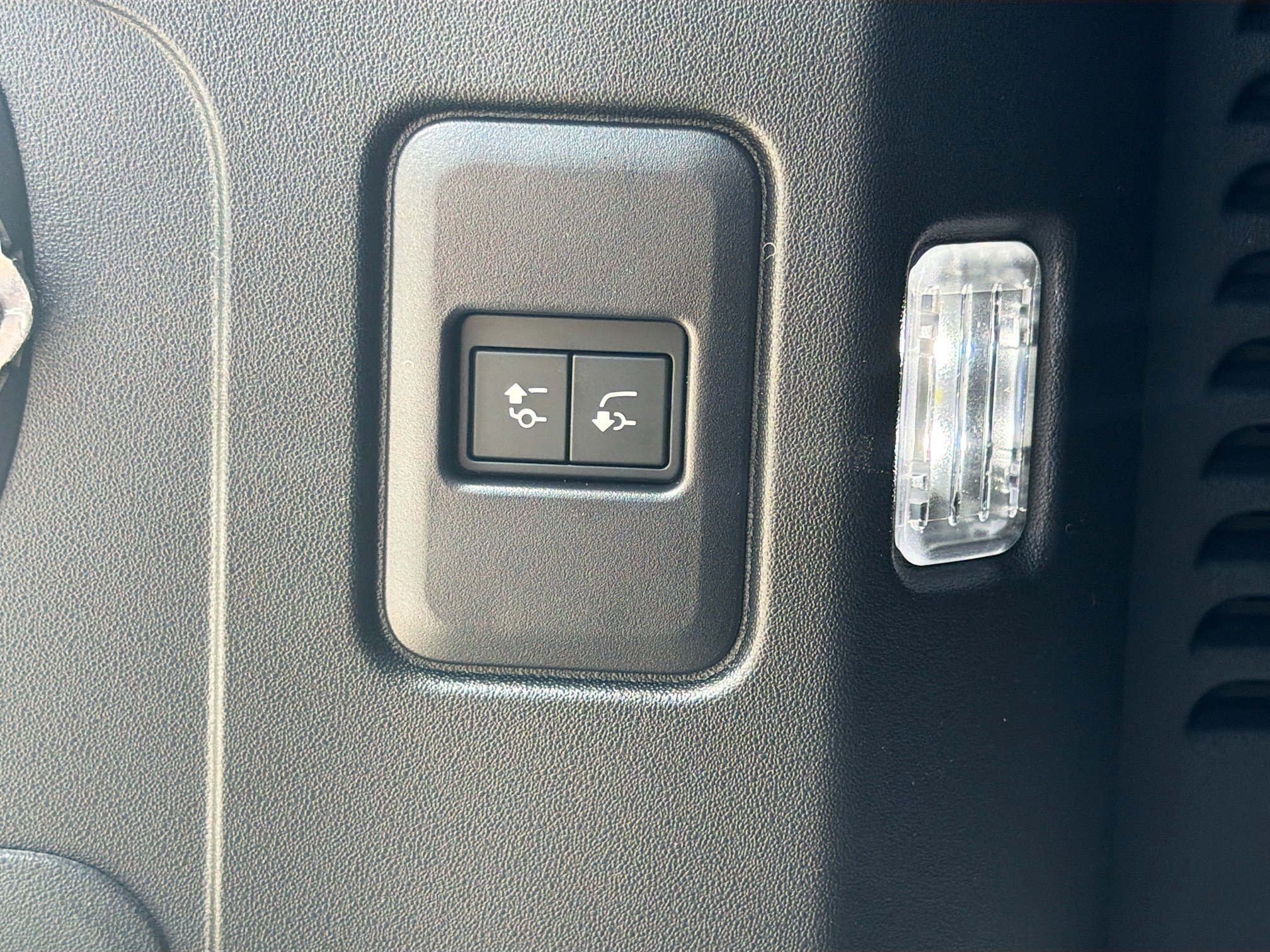 New 2026 Land Rover Defender 130 V8 AWD/4WD image 45