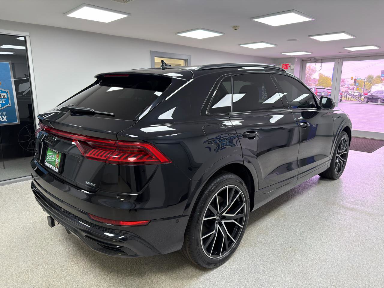 Used 2021 Audi Q8 Prestige w/ Prestige Package AWD/4WD image 3