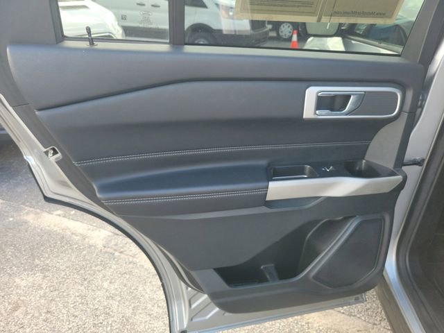 Used 2022 Ford Explorer XLT image 14