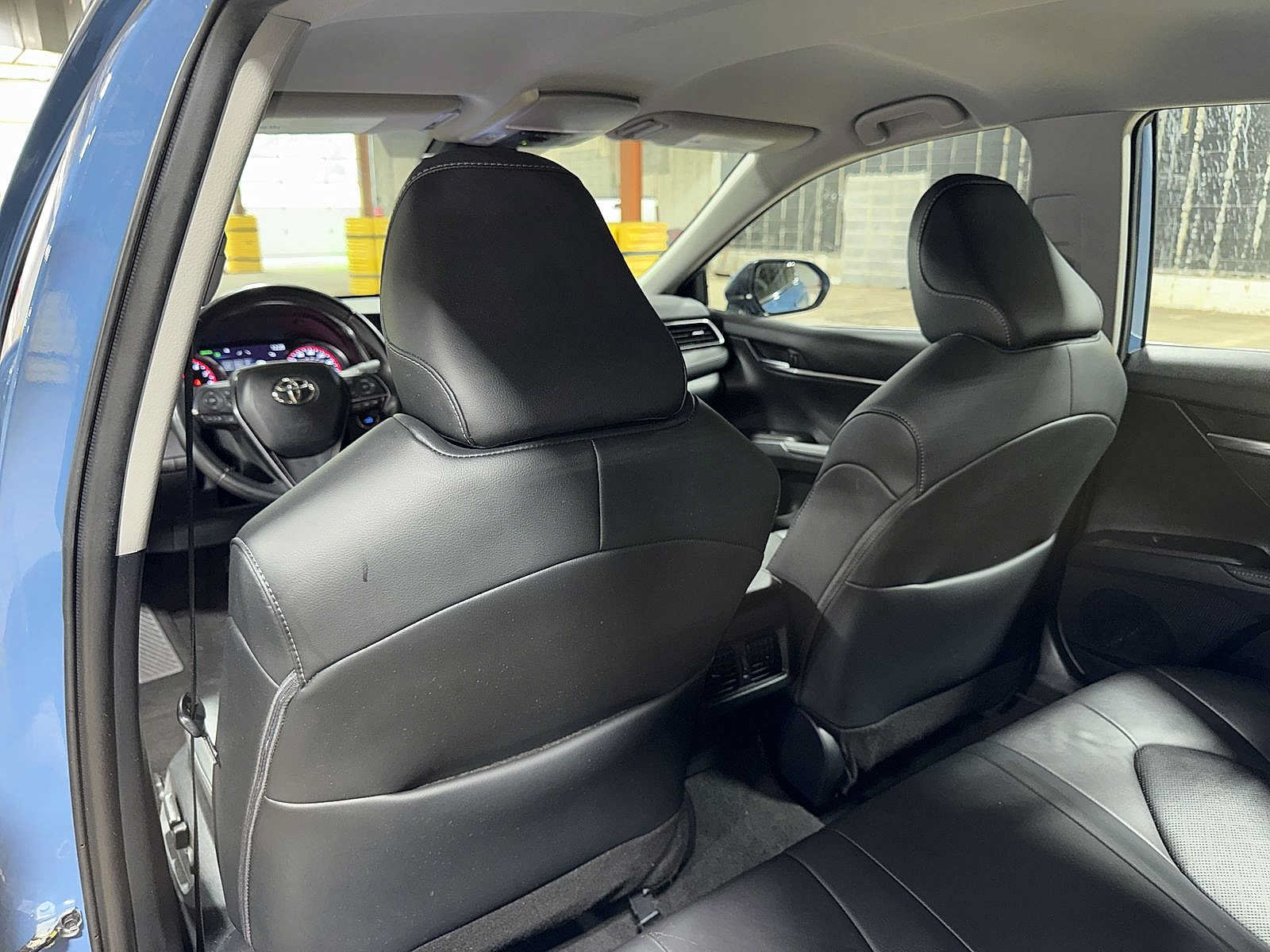 Used 2023 Toyota Camry XSE FWD image 27