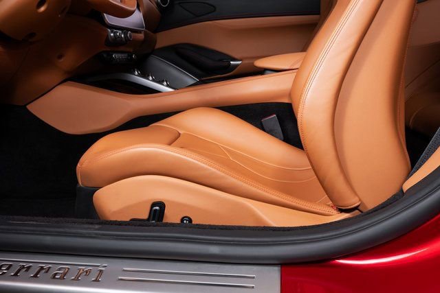 Certified 2019 Ferrari Portofino image 26