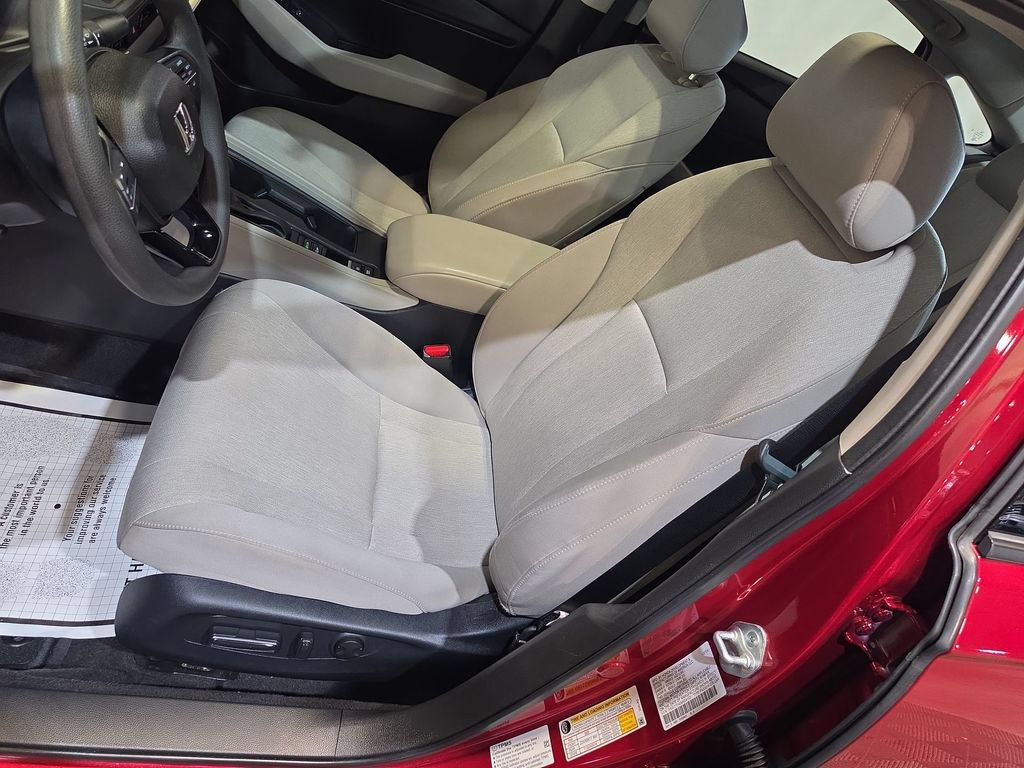 Certified 2025 Honda Accord SE image 13