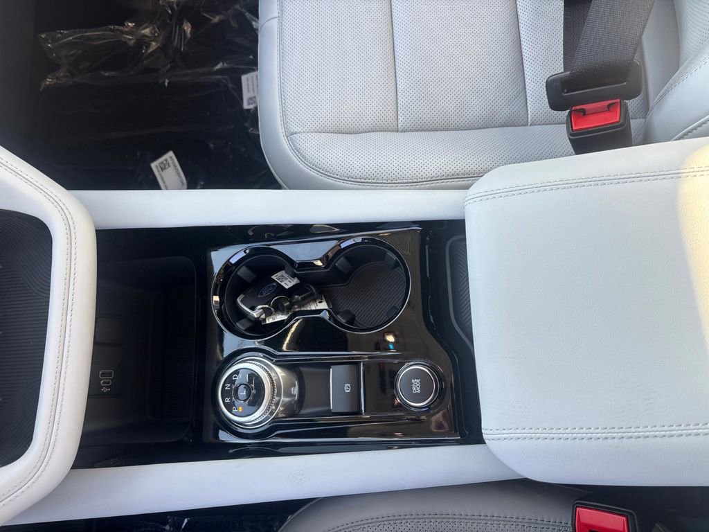 New 2026 Ford Explorer Platinum w/ LUX Leather Package image 28