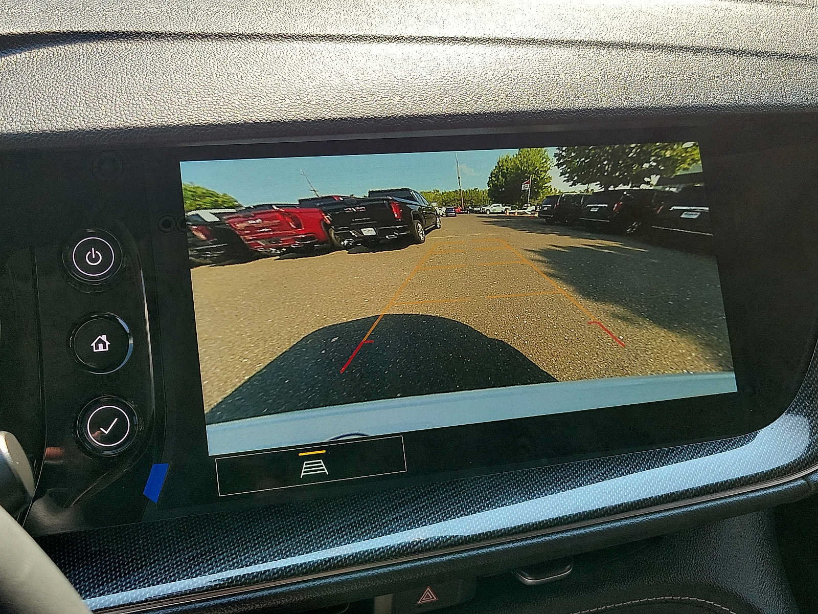 Used 2023 Buick Envision Essence FWD image 17