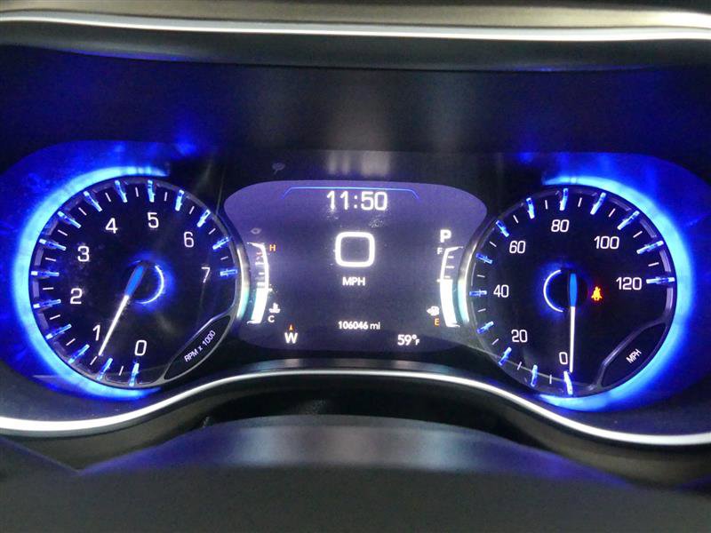 Used 2017 Chrysler Pacifica Touring-L Plus image 31