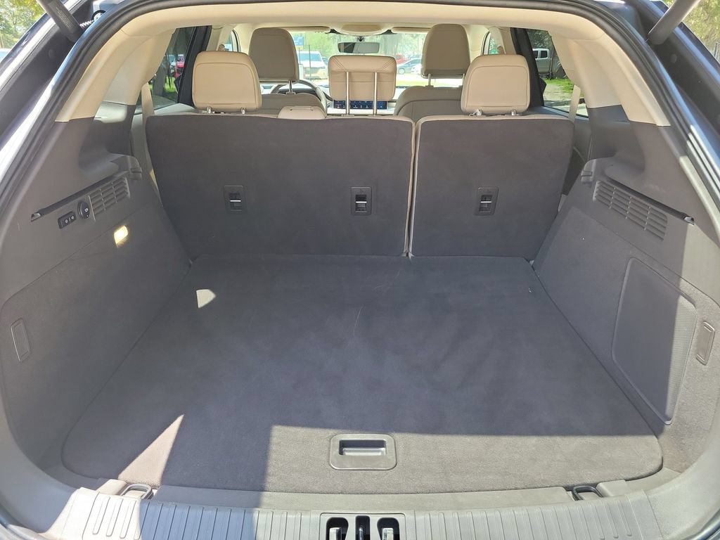 Used 2023 Lincoln Nautilus FWD w/ Premium Package image 7