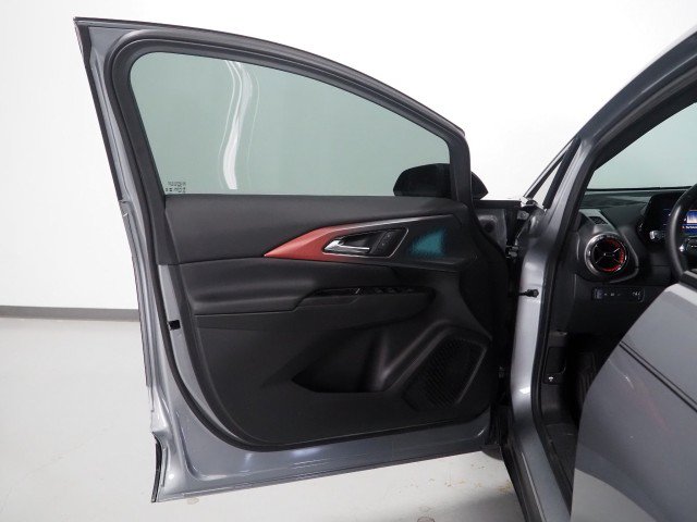 Used 2025 Chevrolet Equinox EV RS FWD image 54