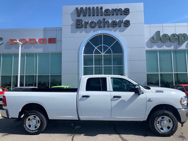 New 2024 RAM 3500 Tradesman w/ Towing Technology Group image 4