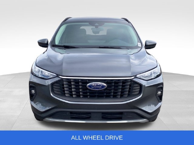 Used 2025 Ford Escape Platinum AWD/4WD image 2