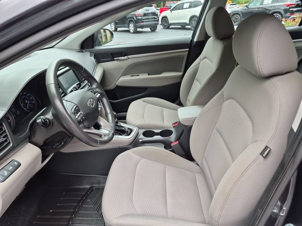 Used 2020 Hyundai Elantra Value Edition FWD image 12