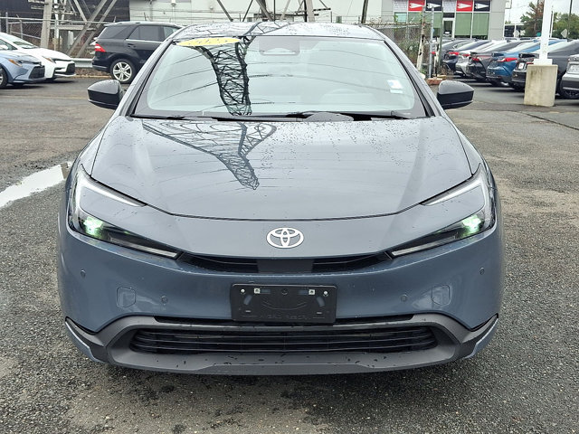 Used 2025 Toyota Prius LE FWD image 28
