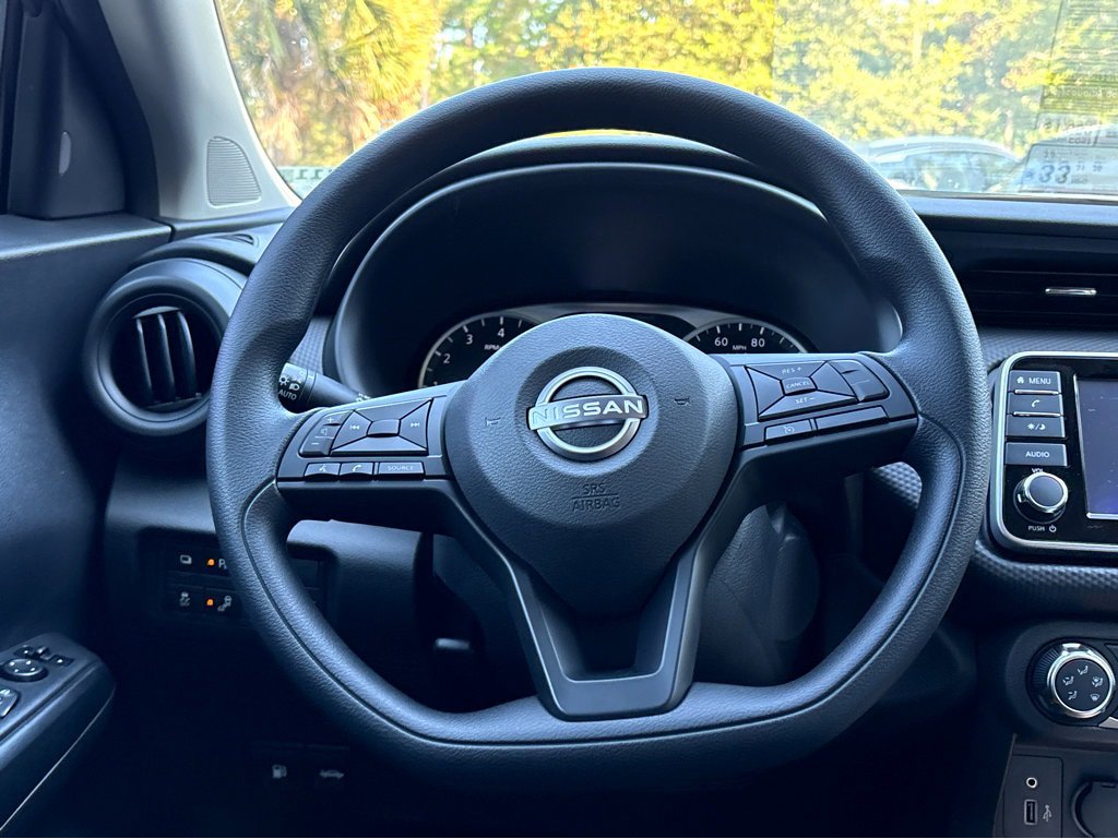 New 2025 Nissan Kicks Play S image 13