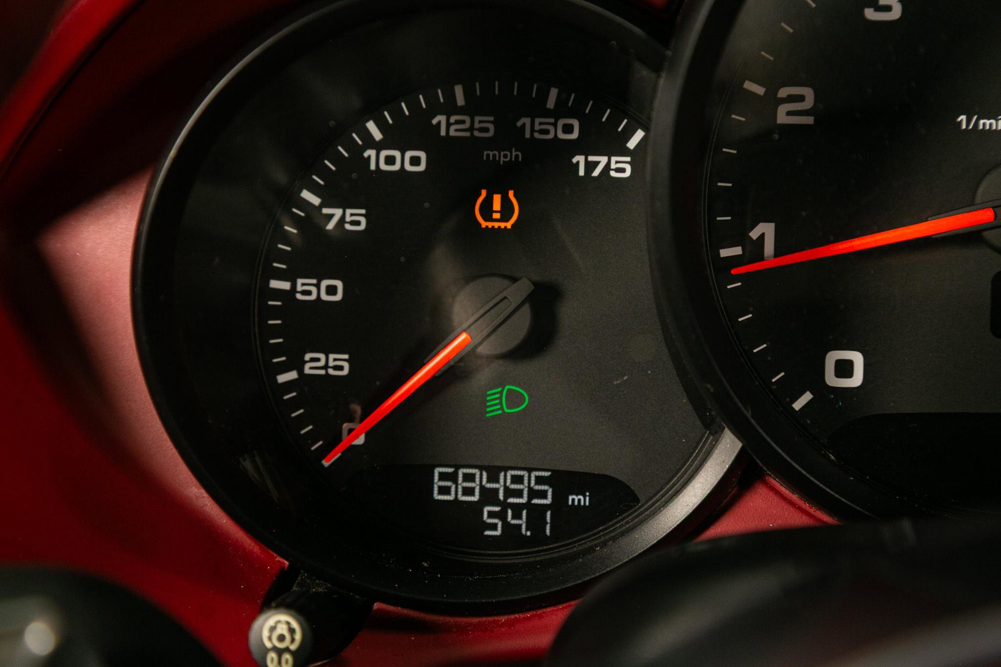 Used 2017 Porsche 718 Boxster RWD image 10