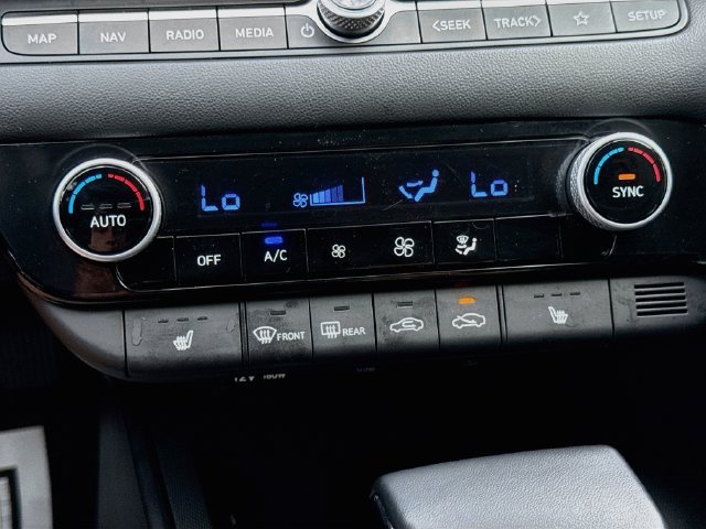 Used 2023 Hyundai Elantra SEL w/ Convenience Package FWD image 17