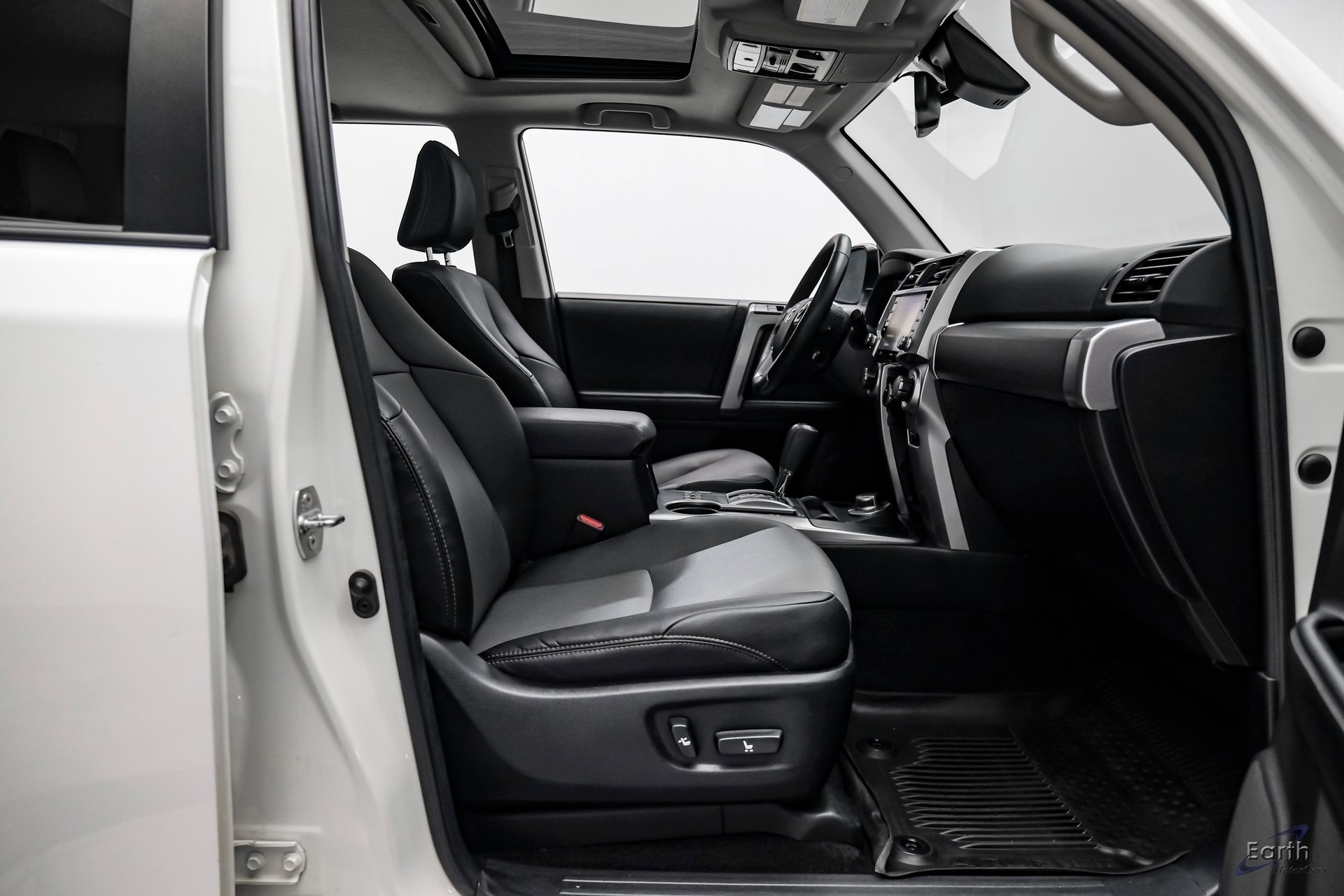 Used 2023 Toyota 4Runner SR5 Premium image 41