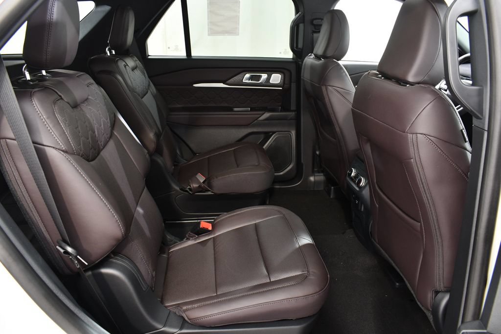 New 2026 Ford Explorer Platinum w/ LUX Leather Package AWD/4WD image 19