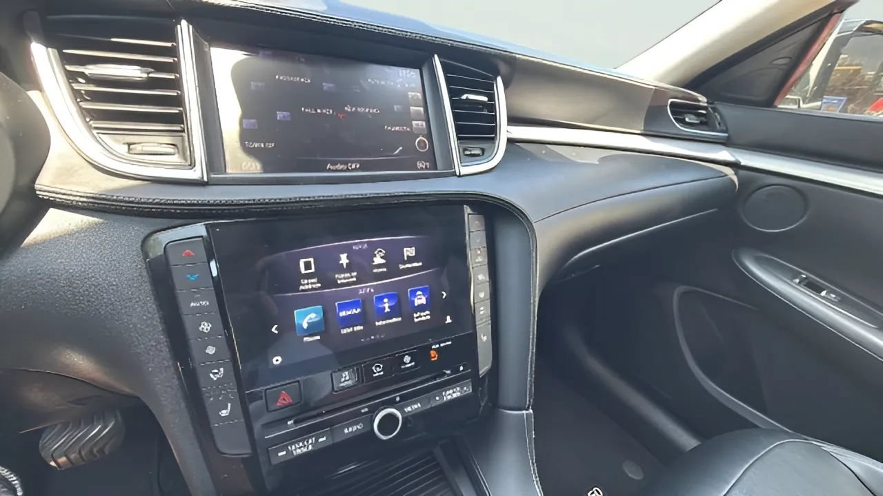 Used 2019 INFINITI QX50 Essential w/ Premium Heat Package AWD/4WD image 9