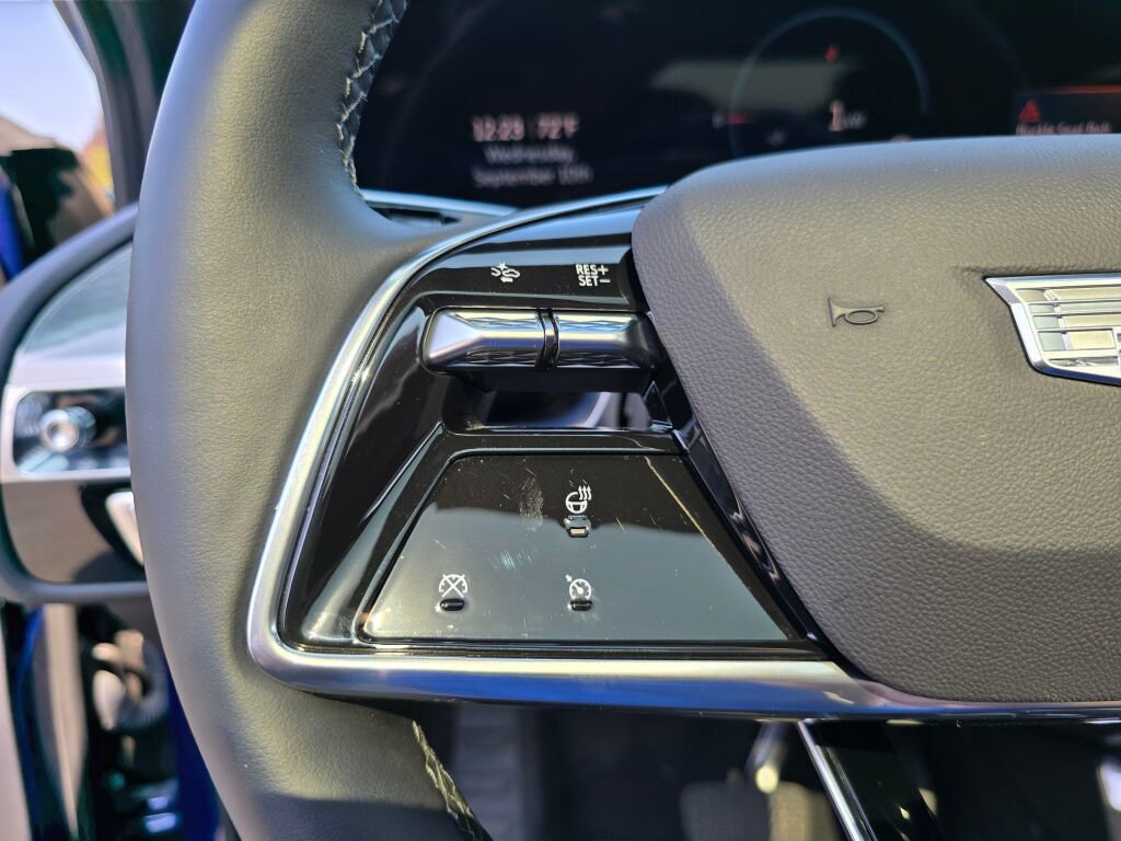 Used 2024 Cadillac Lyriq Sport image 23