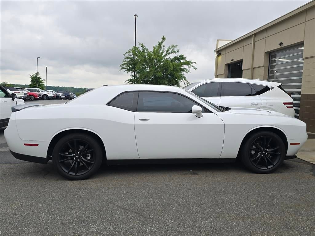 Used 2018 Dodge Challenger SXT w/ Blacktop Package RWD image 2