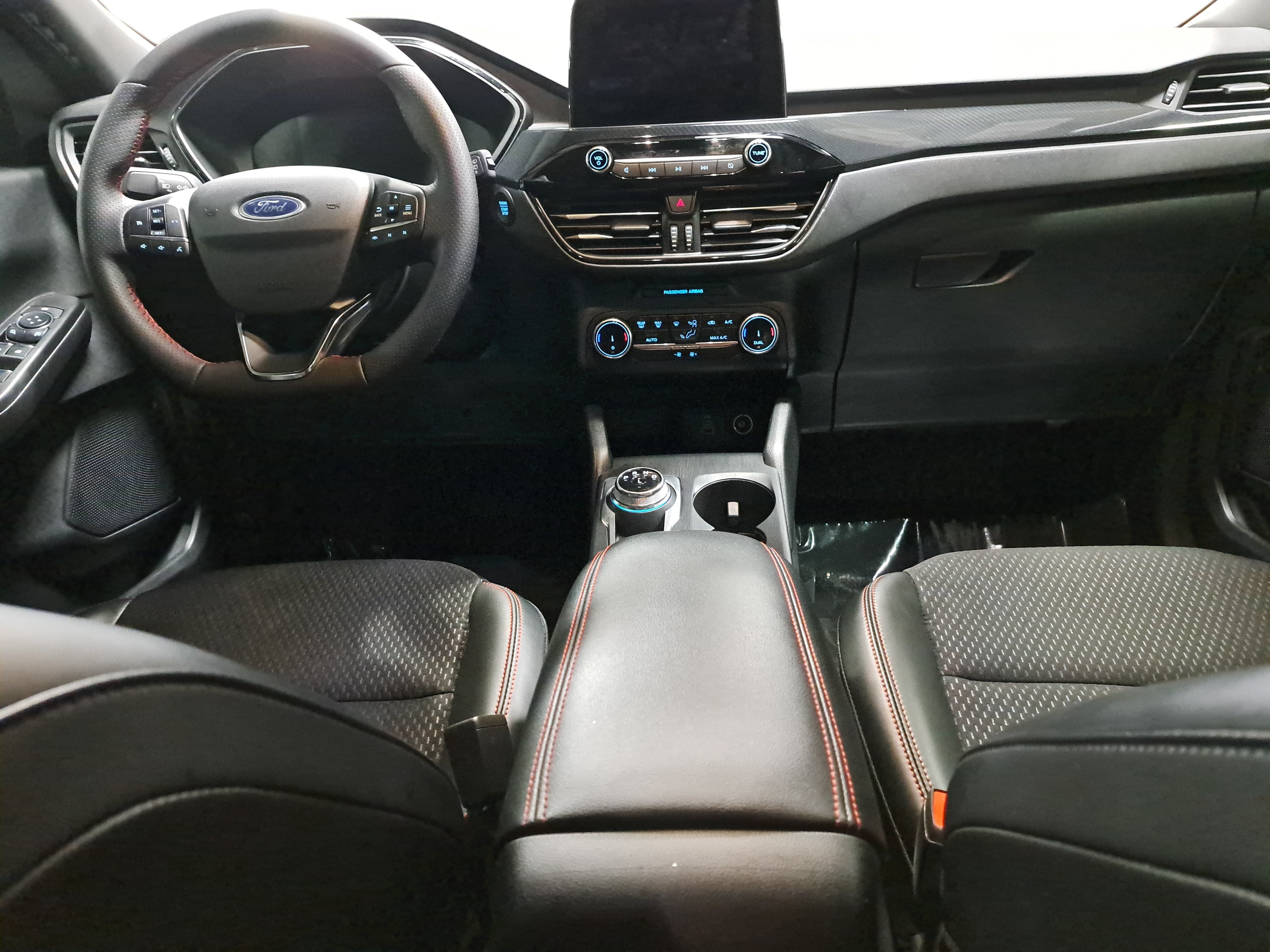 Used 2025 Ford Escape ST-Line FWD image 9