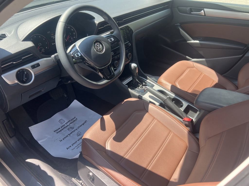 Used 2021 Volkswagen Passat 2.0T SE FWD image 9