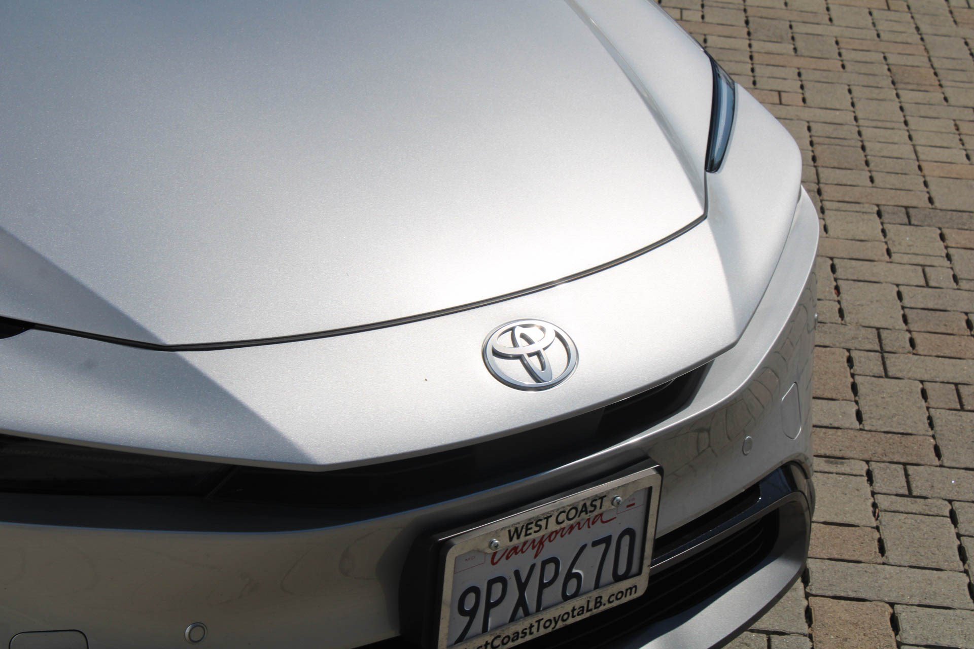 Certified 2024 Toyota Prius XLE FWD image 6