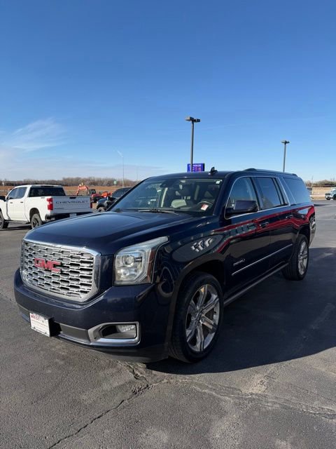 Used 2019 GMC Yukon XL Denali w/ Denali Ultimate Package image 4