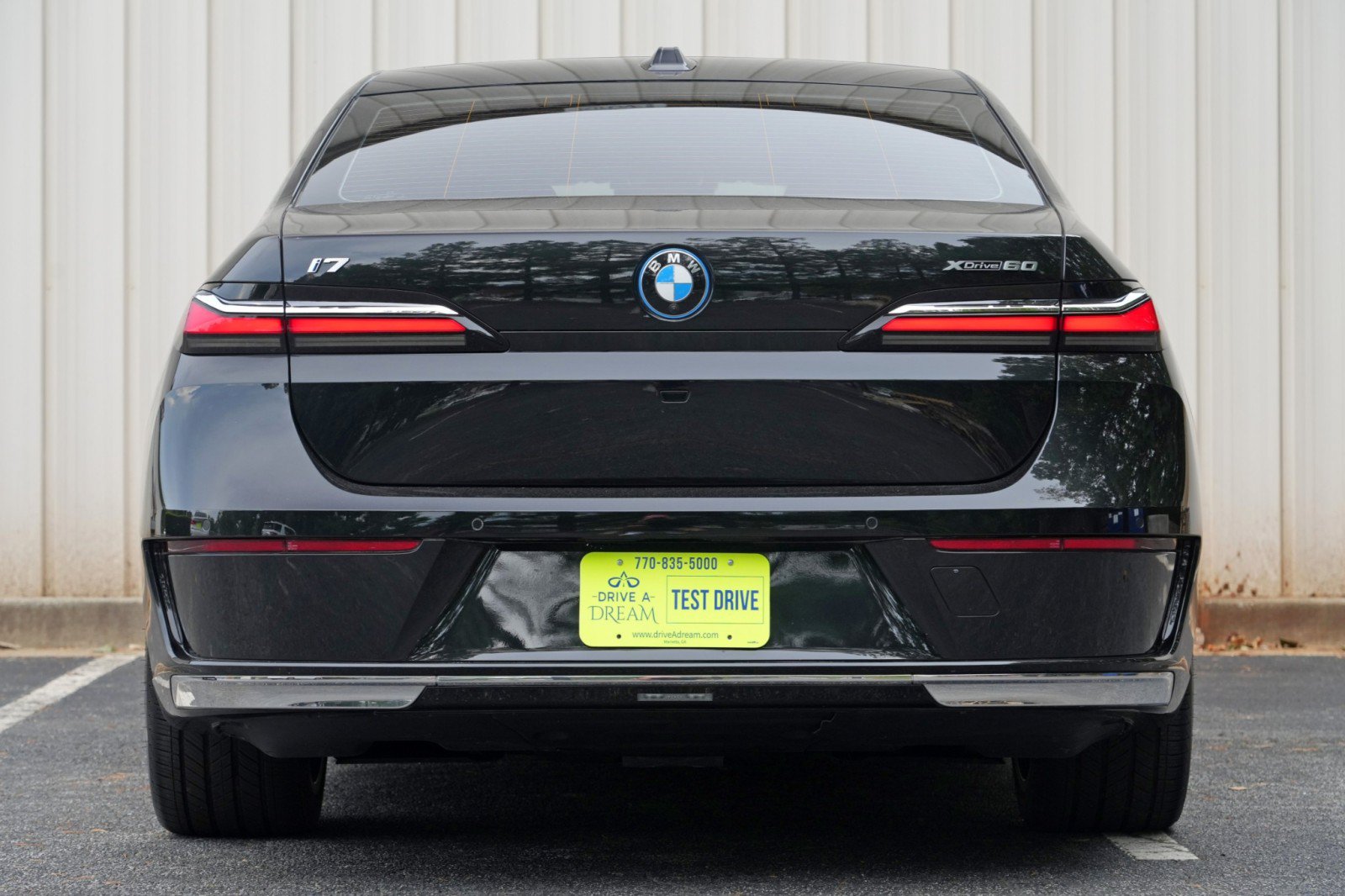 Used 2023 BMW i7 xDrive60 AWD/4WD image 11