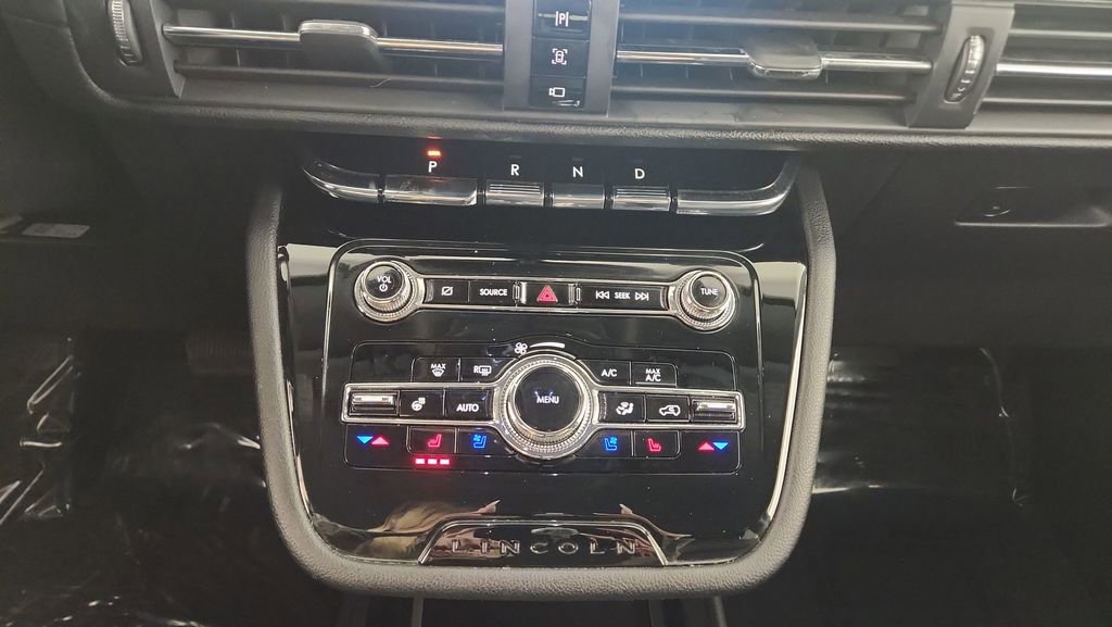 Used 2022 Lincoln Corsair AWD w/ Equipment Group 101A image 16