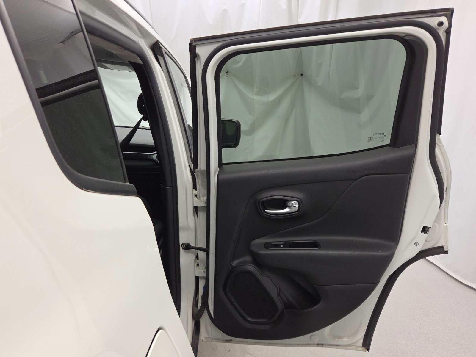 Certified 2022 Jeep Renegade Sport w/ Sport Appearance Group AWD/4WD image 32