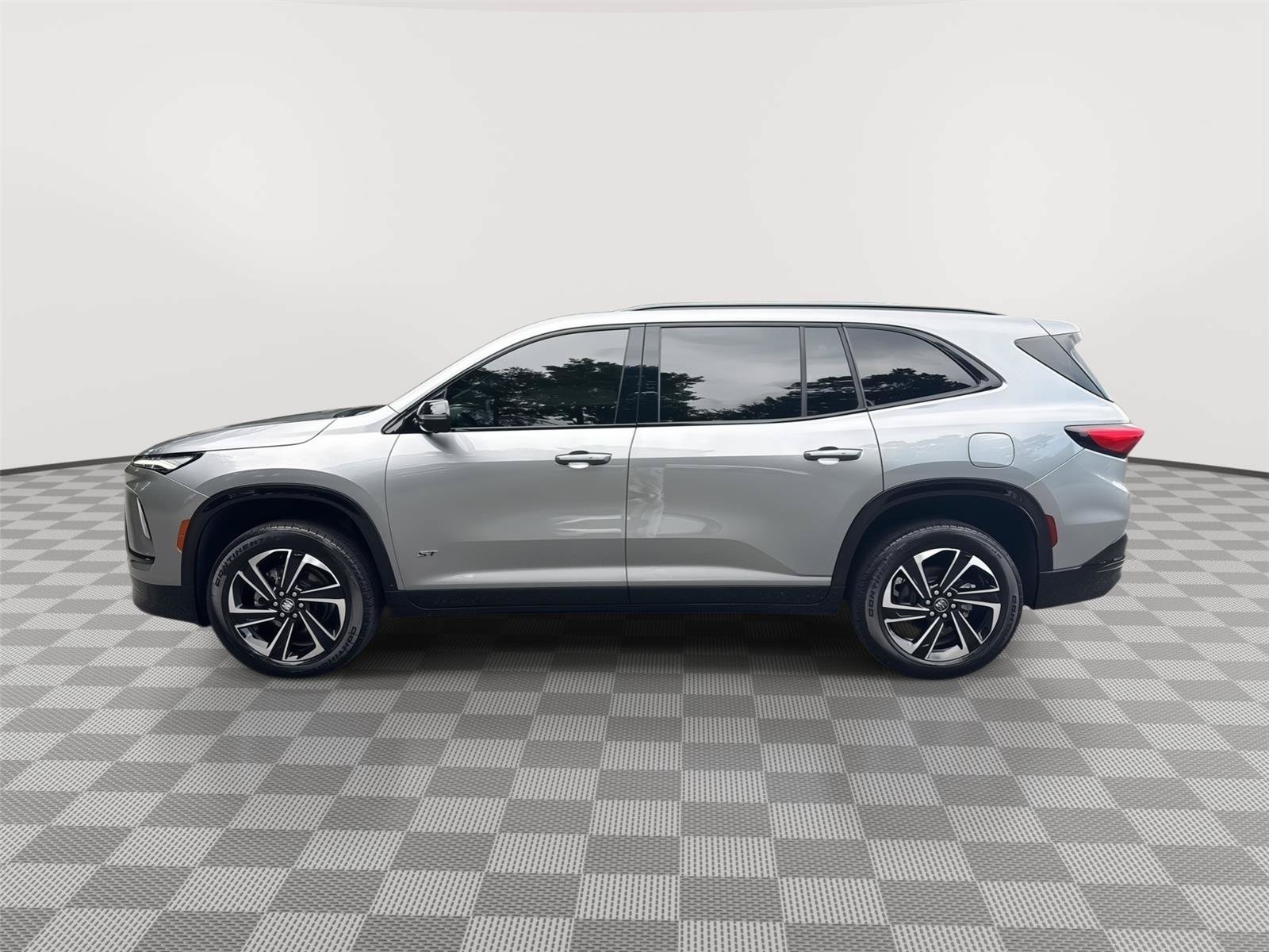 Used 2025 Buick Enclave Sport Touring FWD image 9