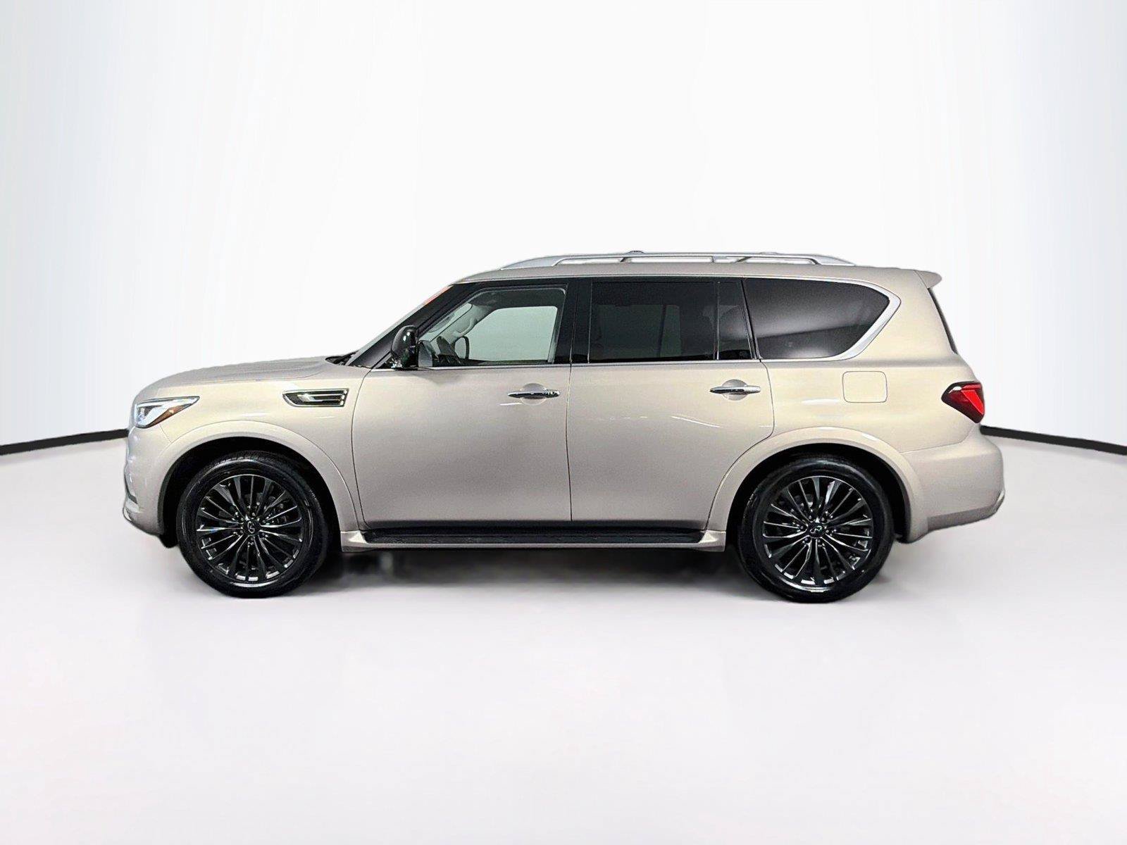 Used 2022 INFINITI QX80 Premium Select w/ All-Season Package AWD/4WD image 8