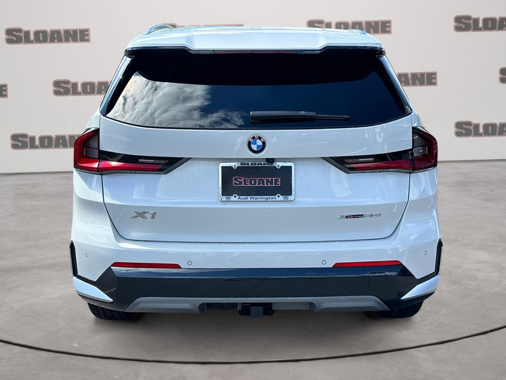 Used 2023 BMW X1 xDrive28i w/ Convenience Package AWD/4WD image 4
