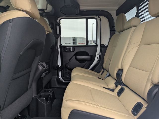 Used 2021 Jeep Gladiator Sport AWD/4WD image 17