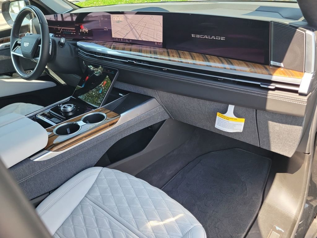 Used 2025 Cadillac Escalade ESV Sport Platinum image 29