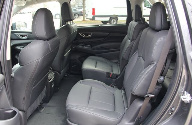 New 2025 Subaru Ascent Limited image 11