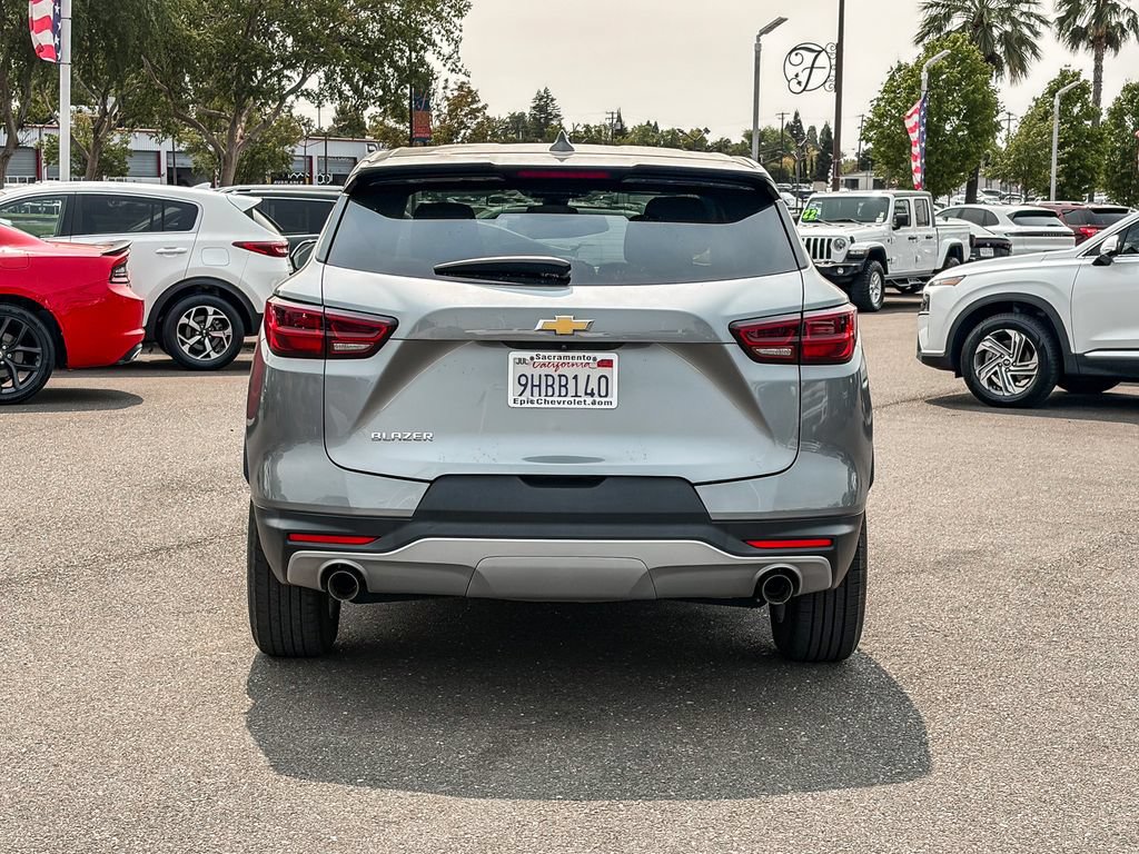Used 2023 Chevrolet Blazer LT w/ LPO, Cargo Package FWD image 3