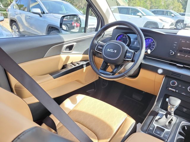 Used 2024 Kia Carnival LX image 22